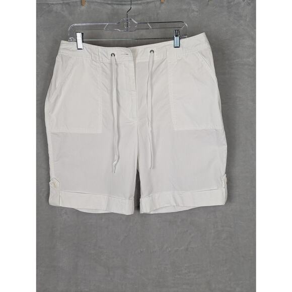Studio Works White shorts Sz 16100% cotton Waist 36"Ins9.25"Hips 45" Rise12"EUC - Picture 1 of 9